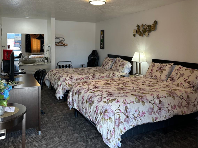 Book Motel in Bend, OR