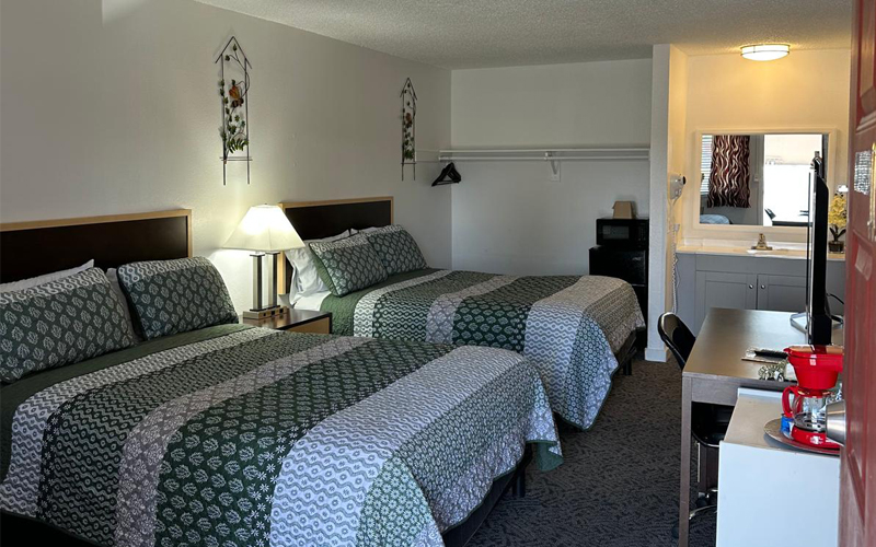 Book Motel in Bend, OR